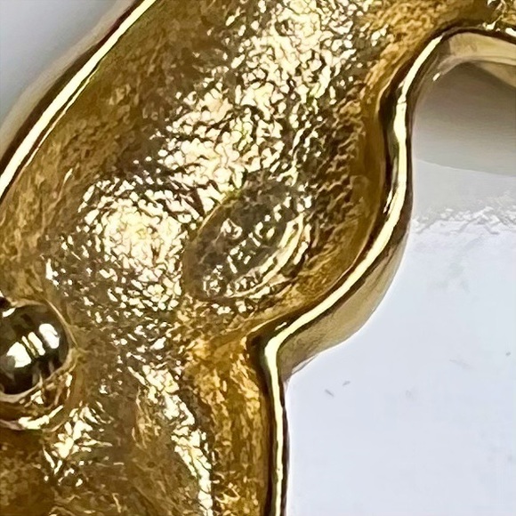 Givenchy Rare Vintage Lioness W/ Crystal Emerald Eyes Brooch - Picture 8 of 8
